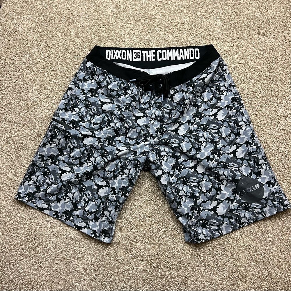 Dixxon The Commando 10" board short men's 36